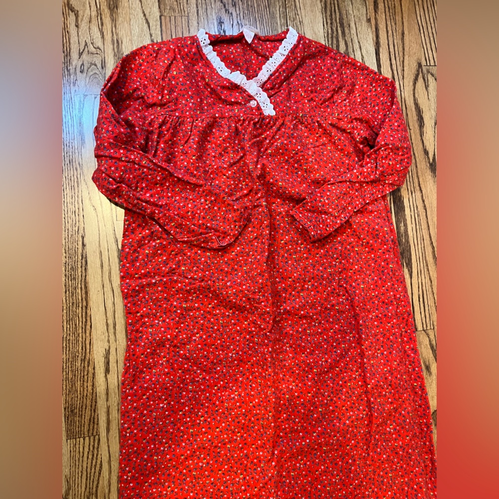 Vtg 80s Anthony’s Red Floral Nightgown Prairie Cottagecore Maxi muumuu Flannel